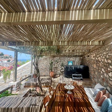 הידרה Portadelmare Deluxe Suites מראה חיצוני תמונה