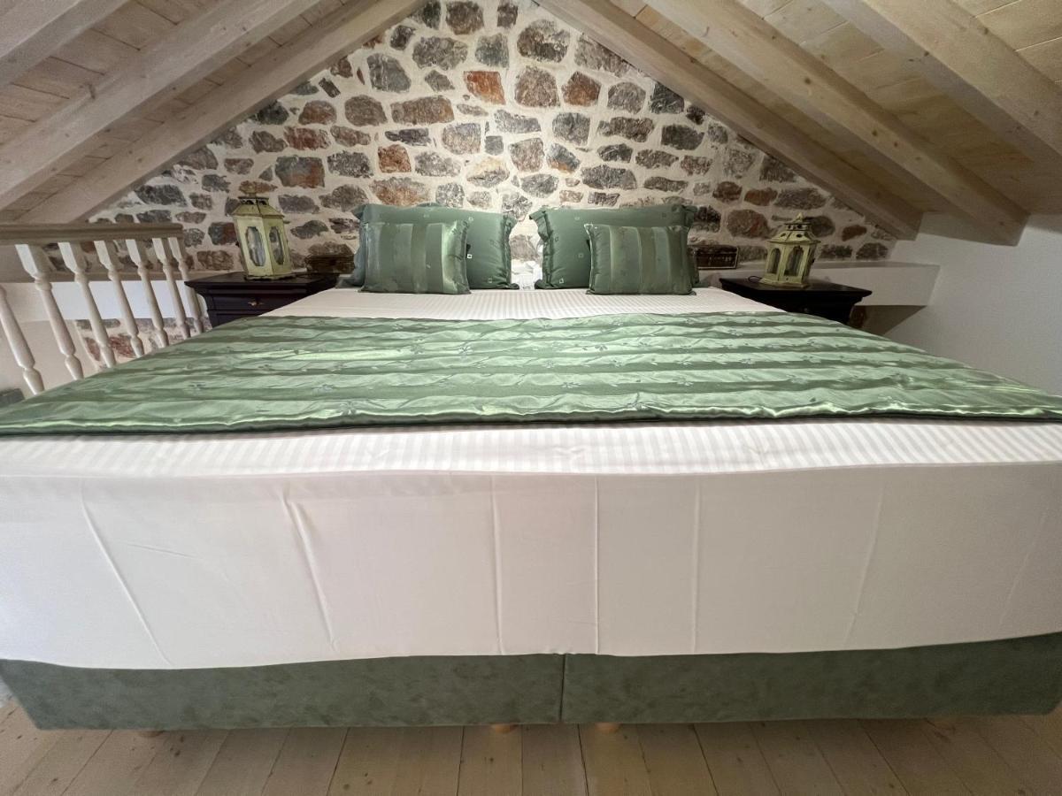 הידרה Portadelmare Deluxe Suites מראה חיצוני תמונה