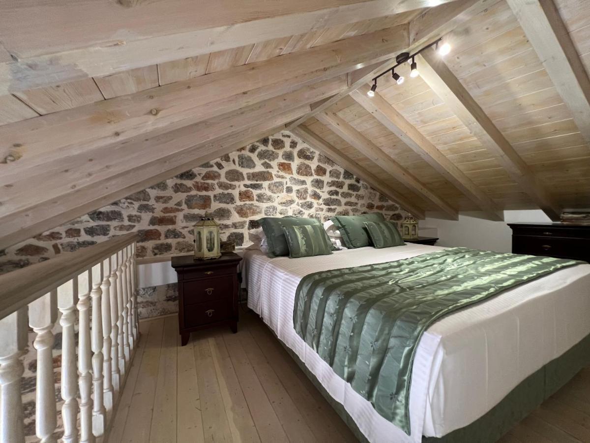 הידרה Portadelmare Deluxe Suites מראה חיצוני תמונה