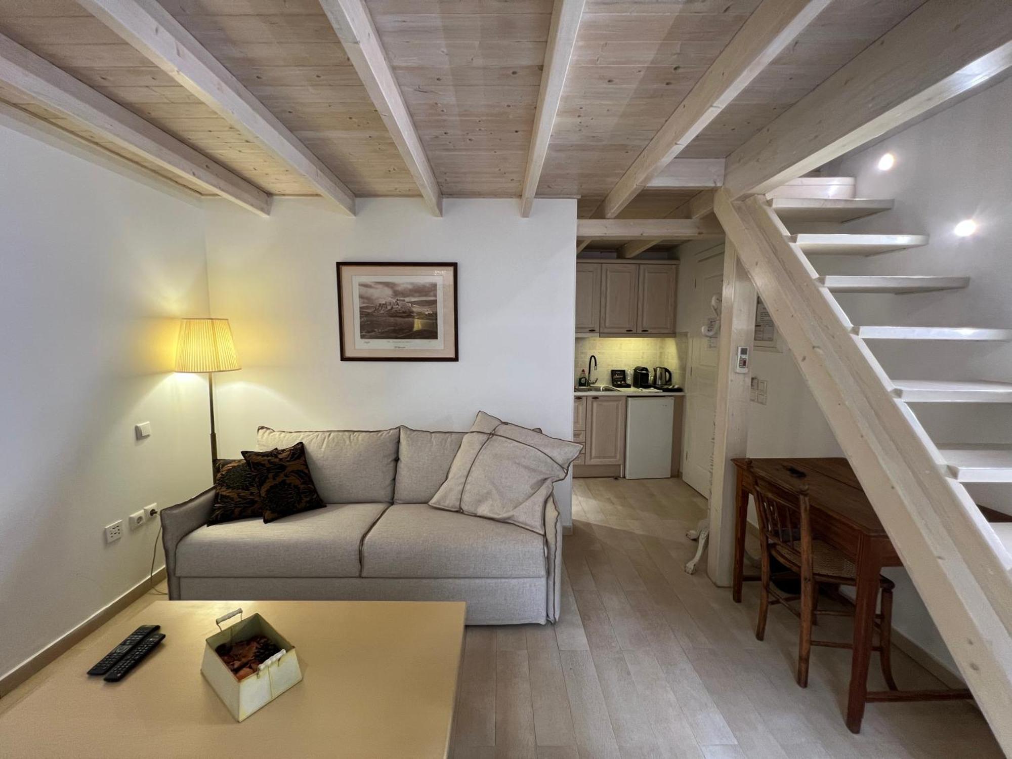 הידרה Portadelmare Deluxe Suites מראה חיצוני תמונה