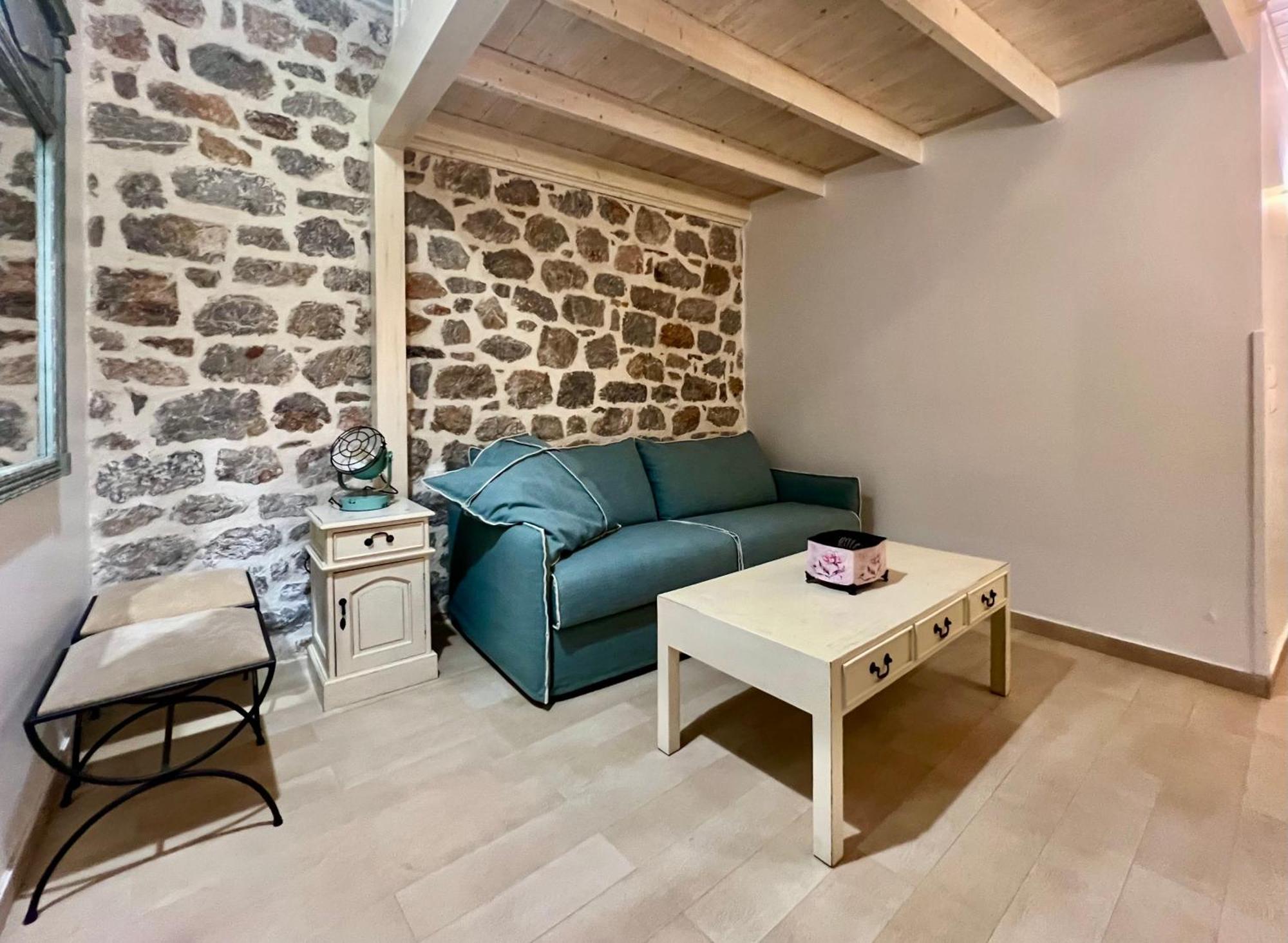 הידרה Portadelmare Deluxe Suites מראה חיצוני תמונה